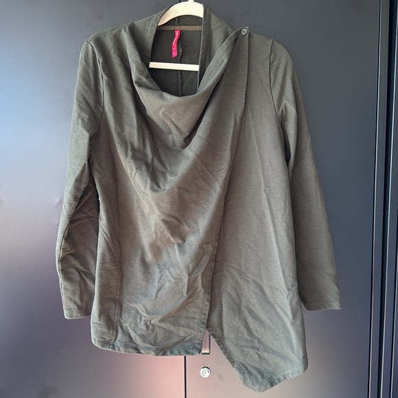 Women’s | Size Medium | Olive Green | Open Front Cardigan - Picture 7 of 8
